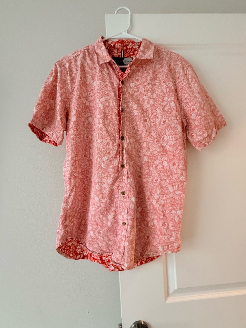 Dirty Laundry Pink Floral Short-Sleeve Button-Down Shirt